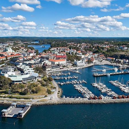 Trevlig Laegenhet Naera Stroemstad Centrum Exteriér fotografie